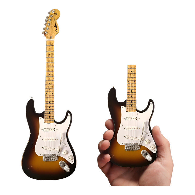Mini Guitarra Fender Strat Brownie - Axe Heaven Café Axe Heaven  Fender Strat Brownie 14