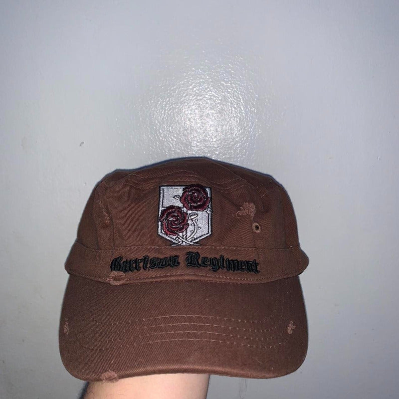 Attack On Titan Gorra De Cadete De La Guardia Estacionaria Café Standar